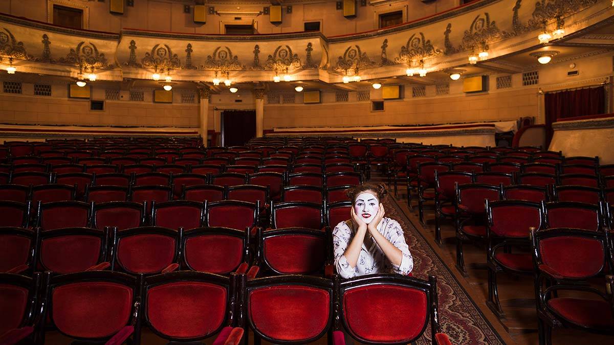 Tiyatronun insan yaşamındaki yeri