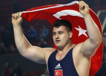 Rıza Kayaalp yarı finalde Kübalı Lopez'le karşılaşacak