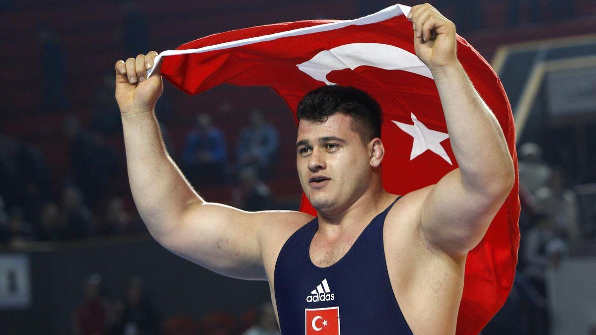 Rıza Kayaalp yarı finalde Kübalı Lopez'le karşılaşacak