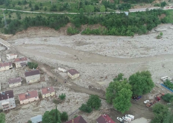 Yaşanan sel nedeniyle 59 kişi yaşamını yitirdi