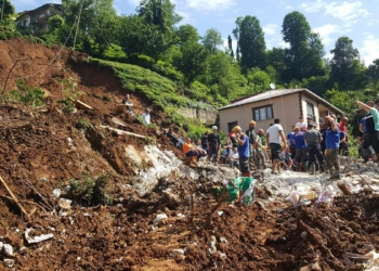 Selin vurduğu Rize'de riskli 17 yapı yıkılacak