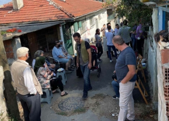 Yıkım kararı verilen evlerini boşaltmamak için eylem yaptılar