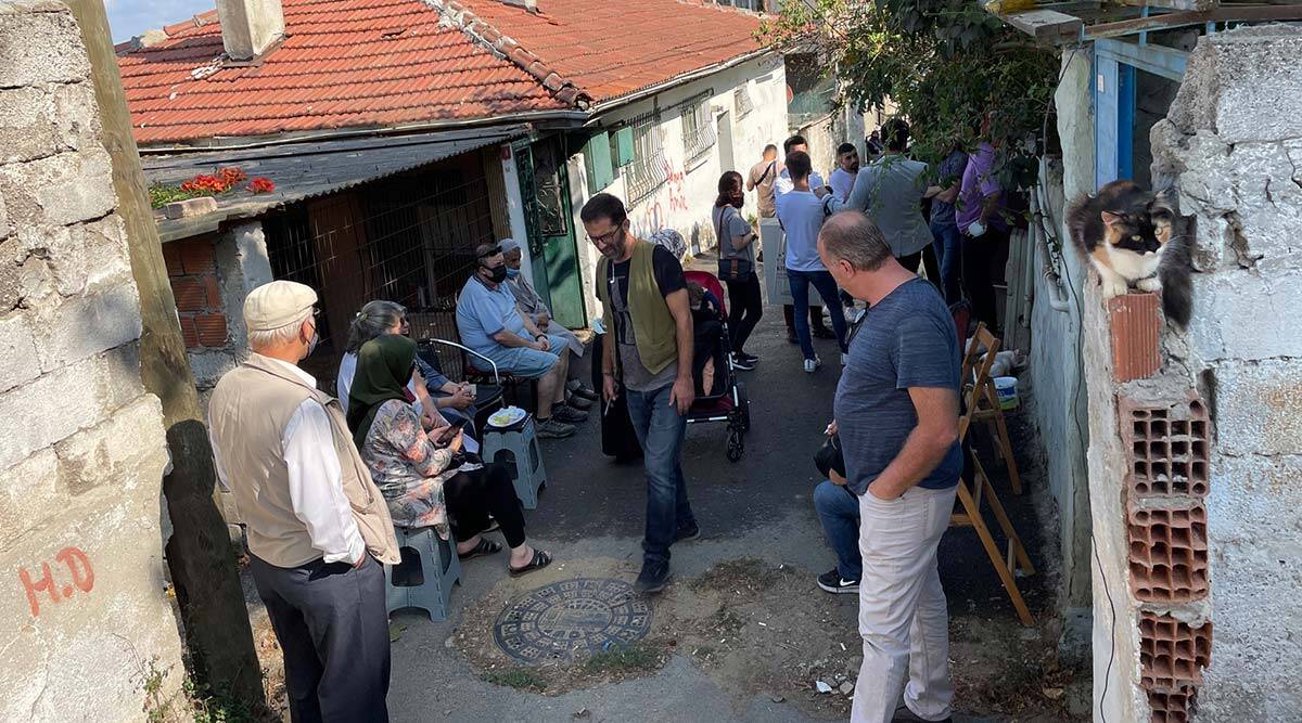 Yıkım kararı verilen evlerini boşaltmamak için eylem yaptılar