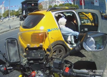 Taksim Meydanı'nda turistlerin taksici isyanı