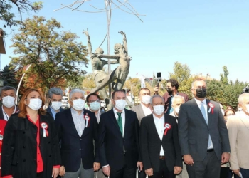 Balerinler Heykeli yenilenerek hizmete açıldı