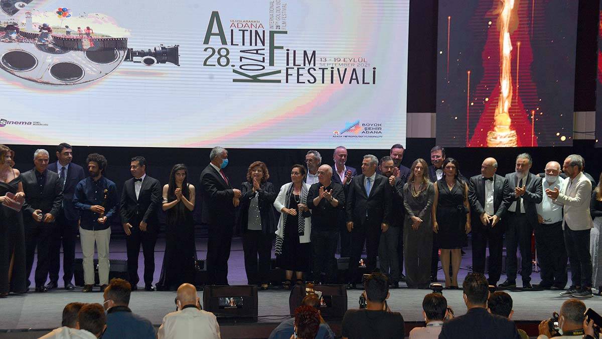 28'inci Altınkoza'da en iyi film ödülü Yaramaz Çocuklar'ın