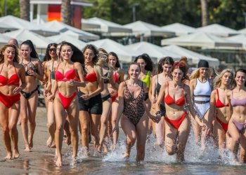 40 güzellik kraliçesi adayının deniz keyfi_2