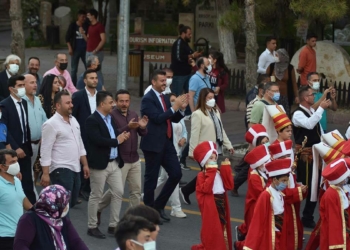 49'uncu Bağ Bozumu ve Balon Festivali başladı