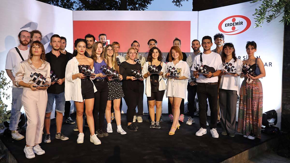 Ereğli Demir ve Çelik Fabrikaları T.A.Ş.'ın (Erdemir) düzenlediği 6'ncı Erdemir Çelik ve Yaşam Heykel Yarışması'nın kazananları belli oldu.