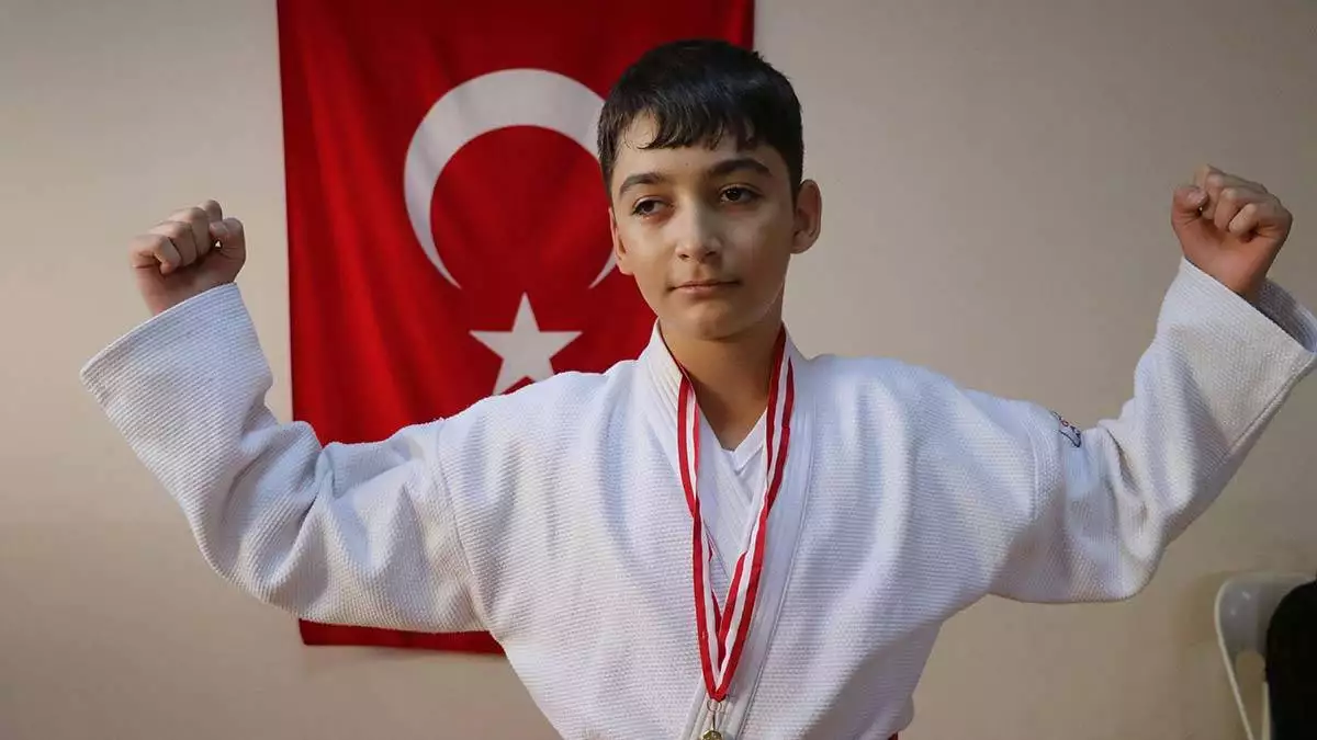 7'nci sınıf öğrencisi türkiye şampiyonu oldu