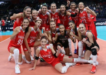 A Milli Kadın Voleybol Takımı bronz madalya kazandı_2