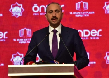 Adalet Bakanı: Yeni anayasayı milletimizle yapacağız
