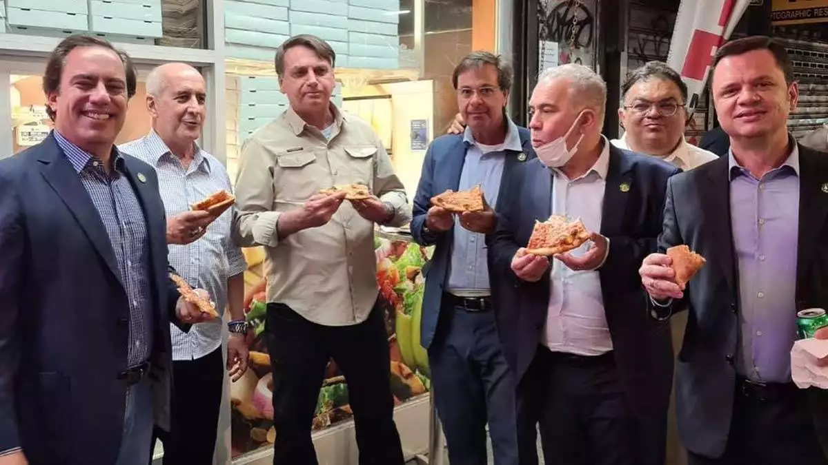 Asisiz brezilya devlet baskani sokakta pizza yedi 2 - dış haberler - haberton