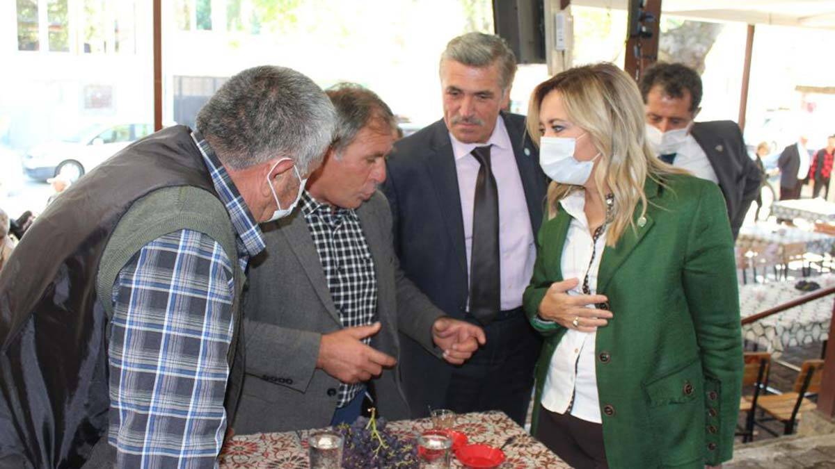 Geçtiğimiz haftalarda Uluborlu, Keçiborlu, Senirkent ve Şarkikaraağaç ilçelerine bağlı köylerine giden Milletvekili Aylin Cesur Yalvaç'ın köylerini ziyaret etti.