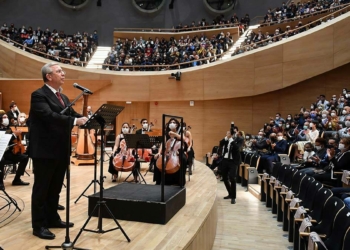 Ankara Kent Filarmoni Orkestrası sezonu açtı