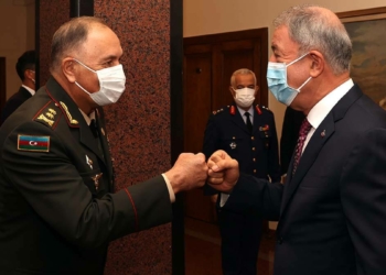 Bakan Akar Azerbaycan Genelkurmay Başkanı ile görüştü