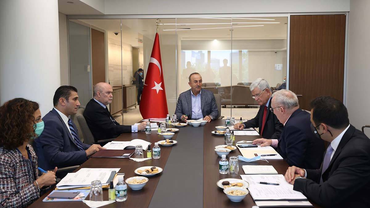 Bakan Çavuşoğlu New York'ta temaslarda bulundu