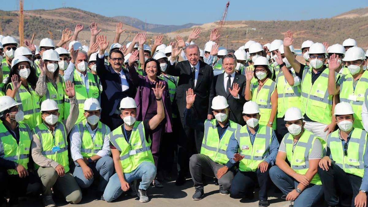 Bakan Dönmez: Akkuyu enerjide milat olacak