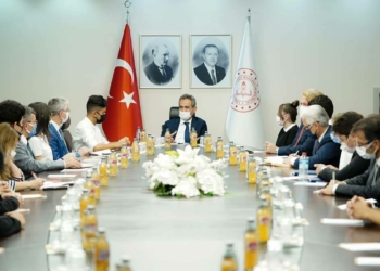 Bakan Özer: Okullara devam oranı çok yüksek