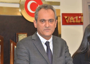 Bakan Özer: Bir haftada kapatılan okulumuz yok