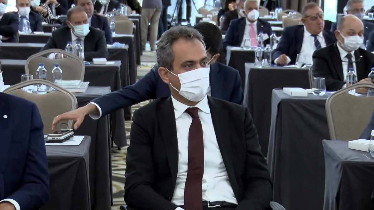 Bakan Özer: Bu kararlılıkla okullarımız hep açık olur