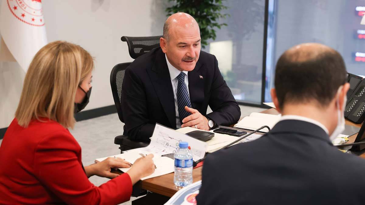 Bakan Soylu İran İçişleri Bakanı ile görüştü