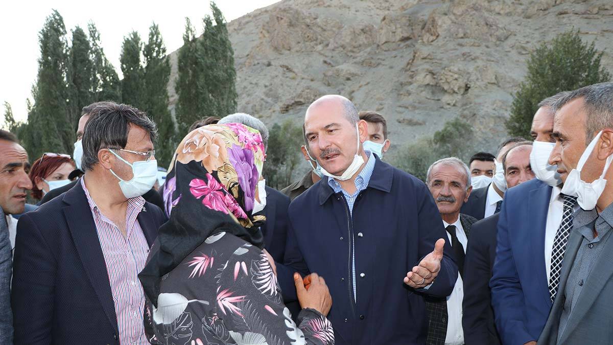 Bakan Soylu: 1 milyon 250 bin kaçak göçmen engellendi