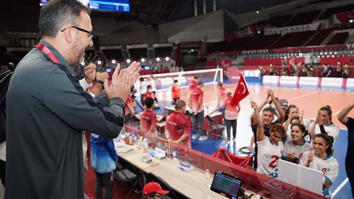 Bakan'dan Golbol Kadın Milli Takımı'na destek çağrısı_