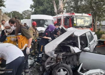 Bakırköy'de kaza: 4 yaralı