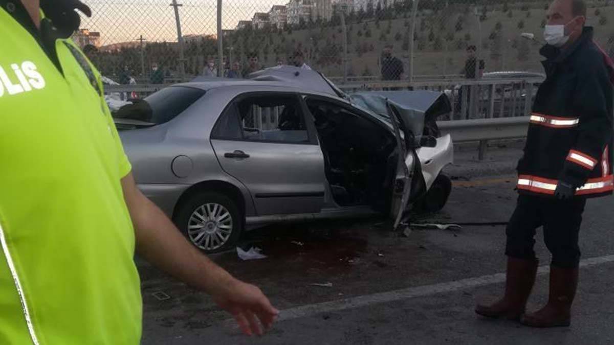 Başkent’te otomobil ile servis çarpıştı: 5 ölü