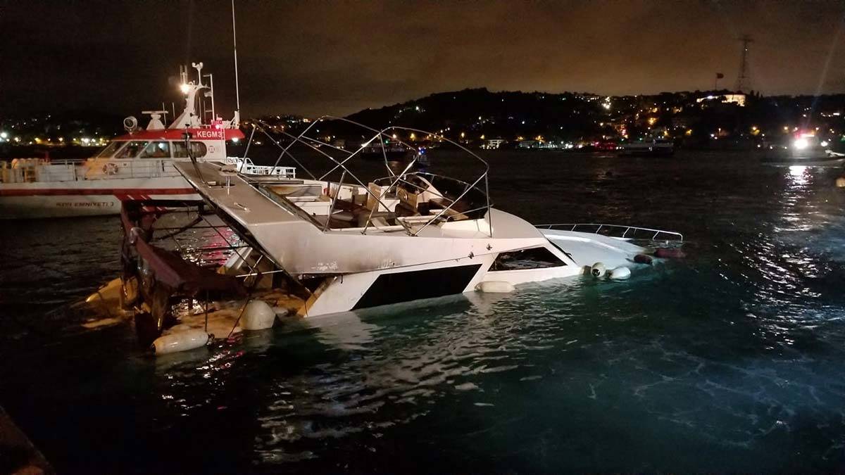 Bebek'teki tekne çıkan 2. yangında battı