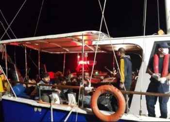 Çanakkale açıklarında 193 kaçak göçmen yakalandı