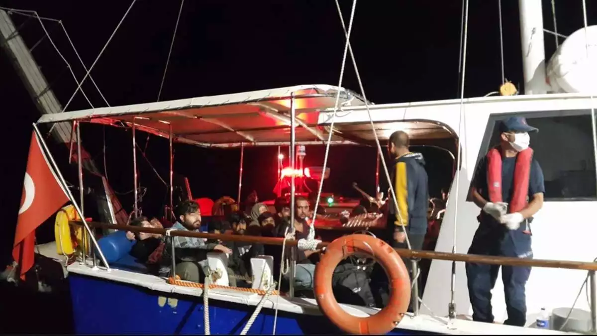 Çanakkale açıklarında 193 kaçak göçmen yakalandı