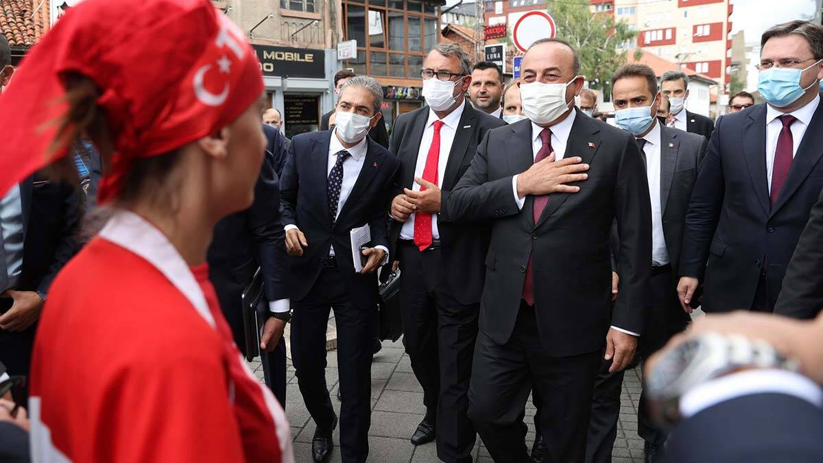 Bakan Yeni Pazar’da Türk Kültür Merkezi’ni ziyareti