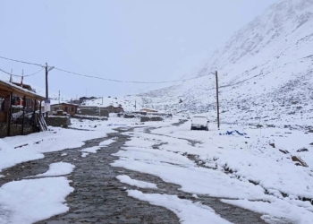Doğu Karadeniz'de yaylalar kar ile buluştu