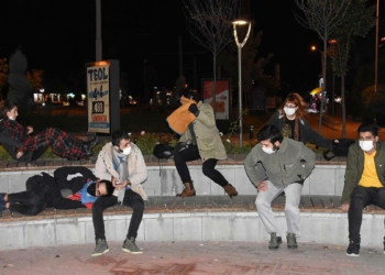 Eskişehir Valiliği, toplanmaları yasakladı