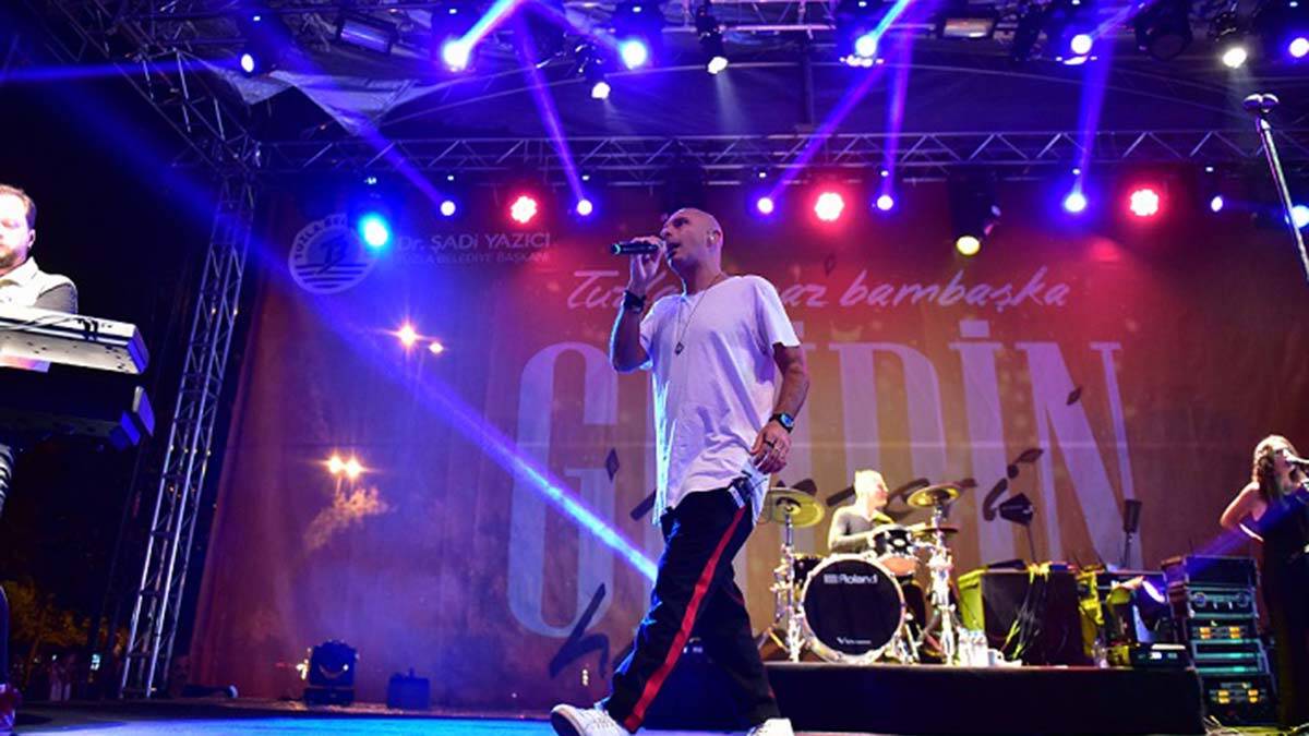 Gripin Tuzla'da sevenleri ile buluştu