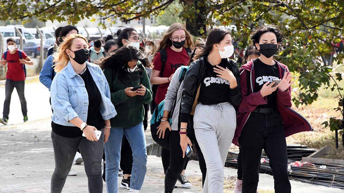 İl Sağlık Müdürü: Kayıplarımızda genç nüfusu görüyoruz