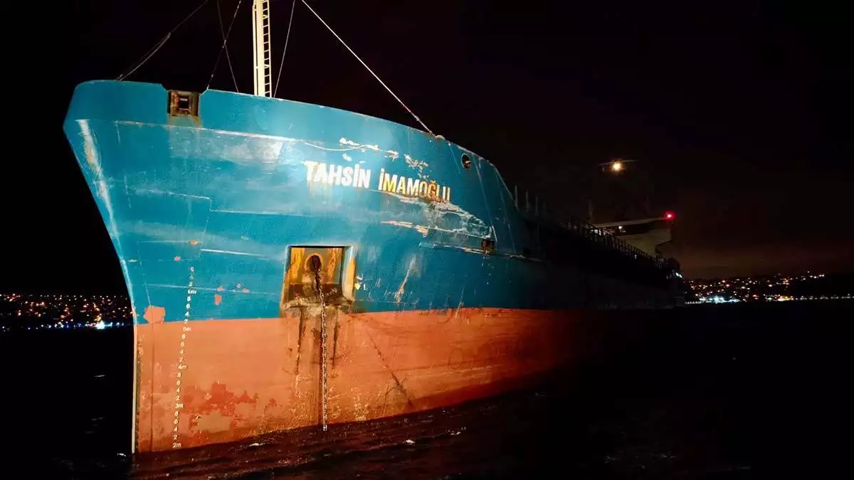 Istanbulda 2 kuru yuk gemisi carpisti - öne çıkan - haberton
