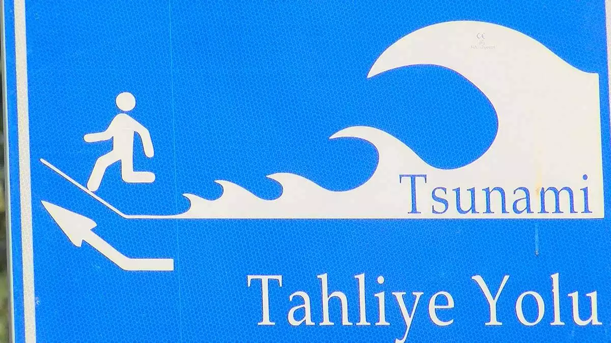 Istanbulda tsunamiden kacis tabelalari 2 - yerel haberler - haberton