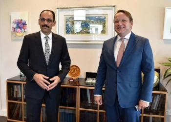 Kalın, AB Komşuluk ve Genişleme Komiseri ile görüştü