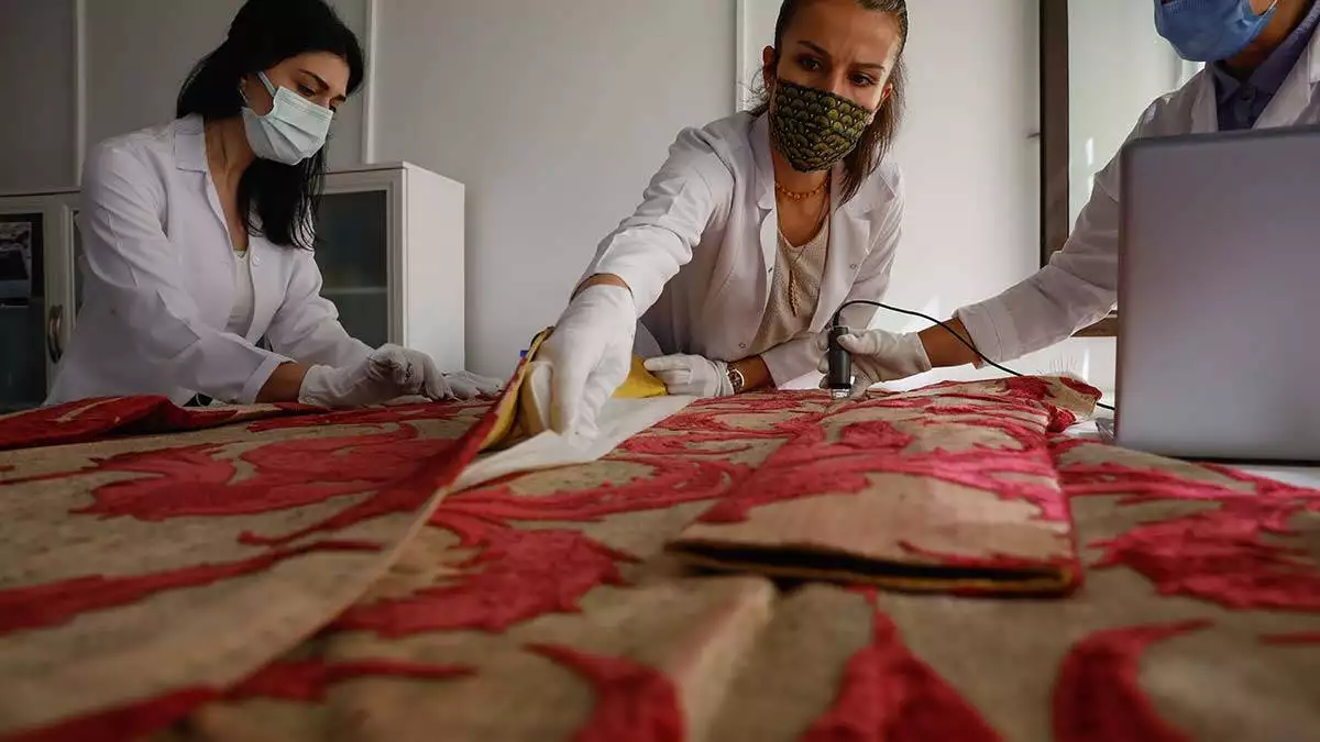 Kanuni sultan suleymanin kaftani restore ediliyor 2 - kültür ve sanat - haberton