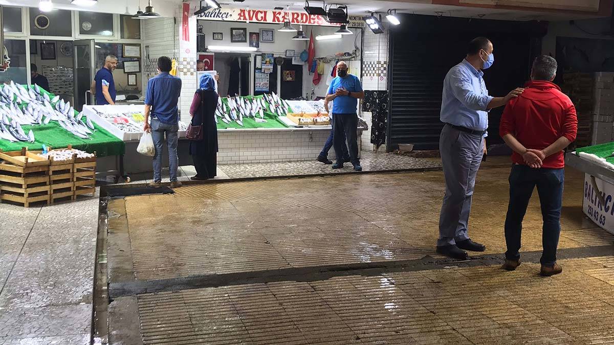 Karadeniz'de balık tezgahları doldu: Palamut çok olur