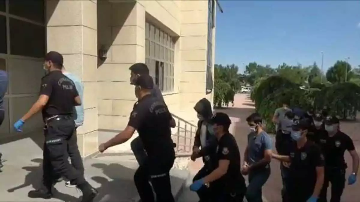 Konya'daki fetö operasyonunda 3 tutuklama