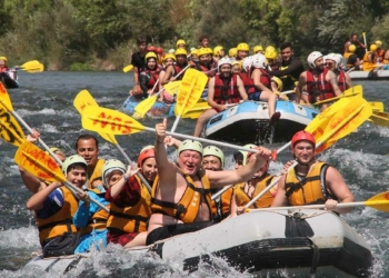 Köprülü Kanyon'da günlük 5 bin turist rafting yapıyor