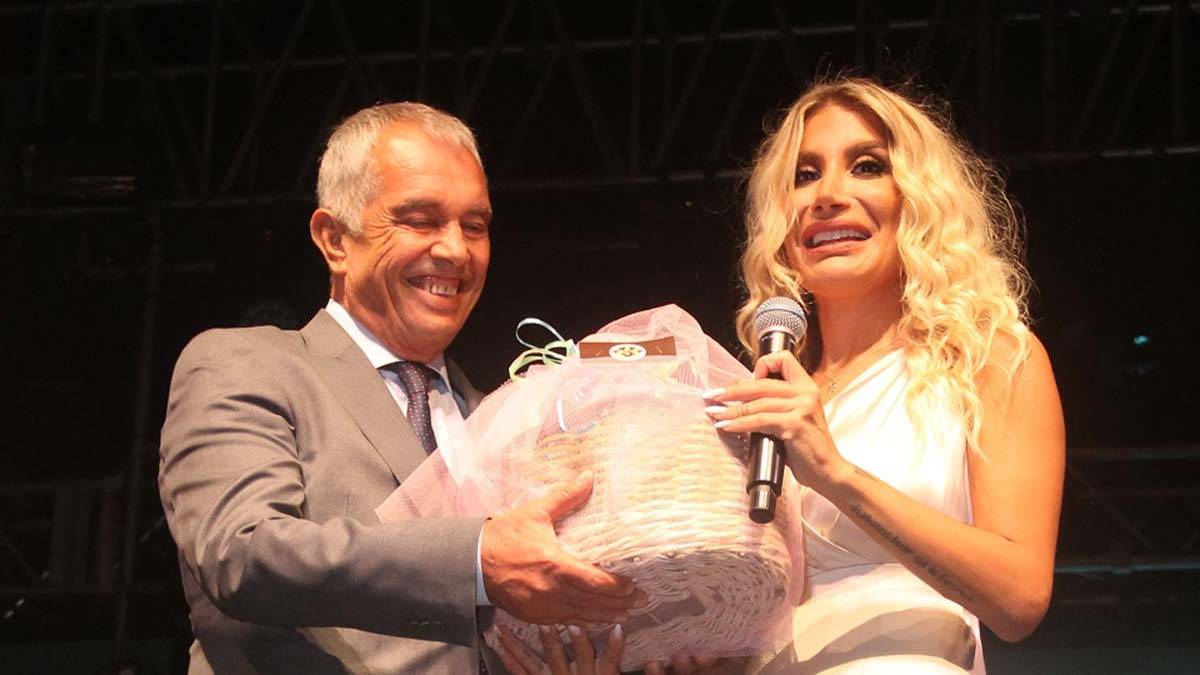 Manyas'ın işgalden kurtuluşunda İrem Derici konseri