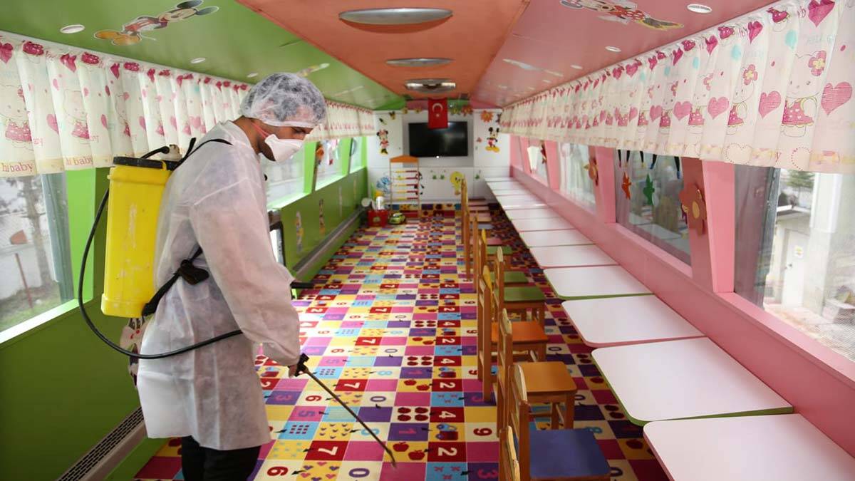 Dünyada birçok ülke okulların açılmasını COVID-19 nedeniyle ertelerken Türkiye’de Milli Eğitim Bakanlığı ve Sağlık Bakanlığı’nın aldığı tedbirler ve yoğun çalışmalarla bugün yüz yüze eğitim maratonu başladı.