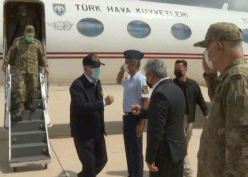Milli Savunma Bakanı komutanlar ile bir araya geldi