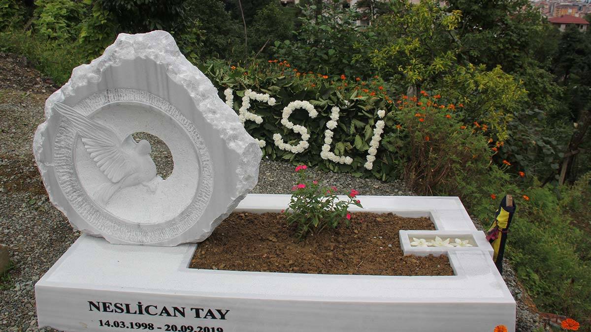 Neslican Tay'ı sevenleri unutmadı