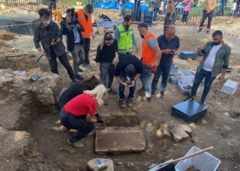 Ordu'da yeni lahit mezar bulundu